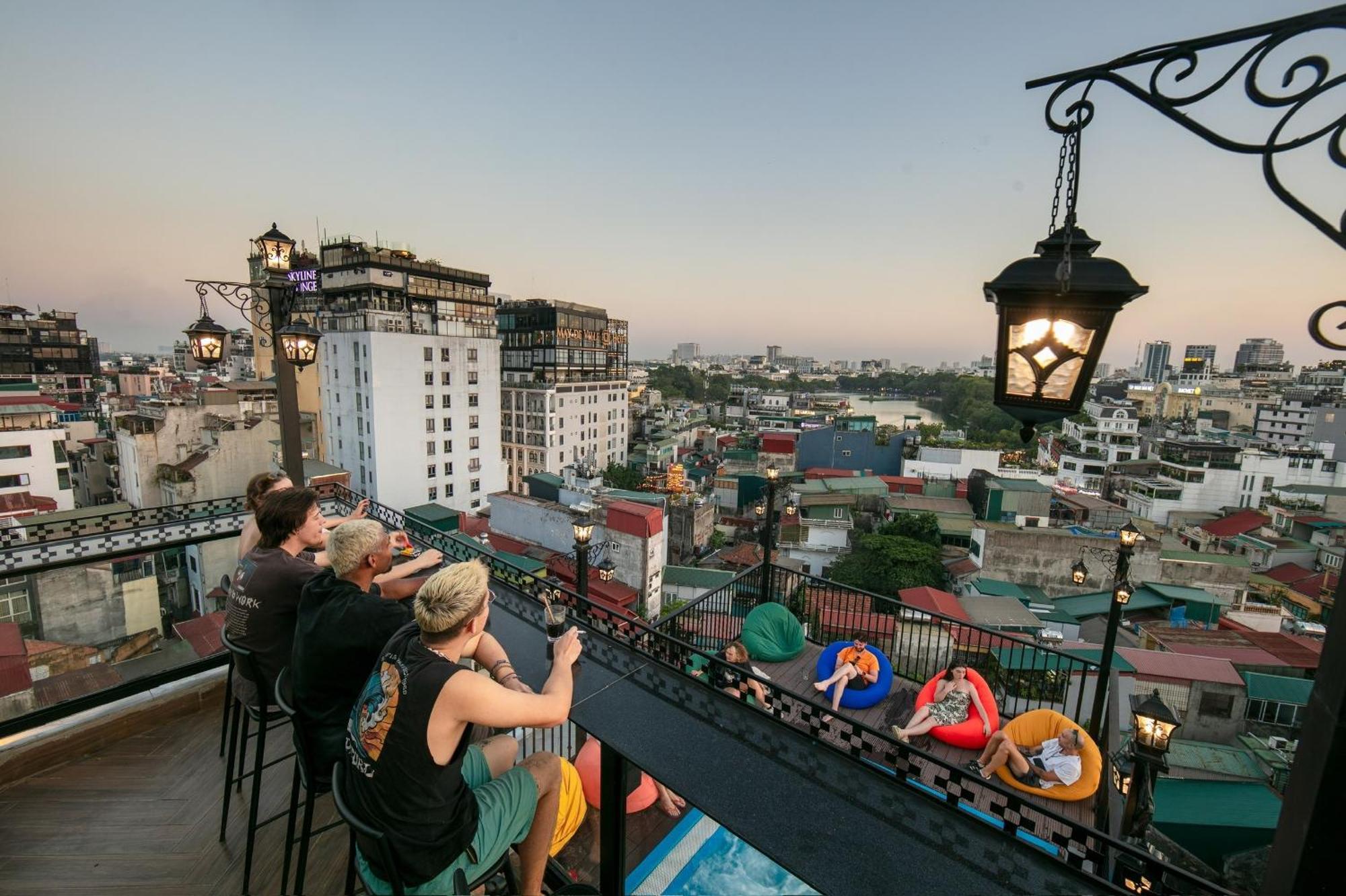 Lakeview Backpackers Hostel & Rooftop Bar Hanoi Luaran gambar