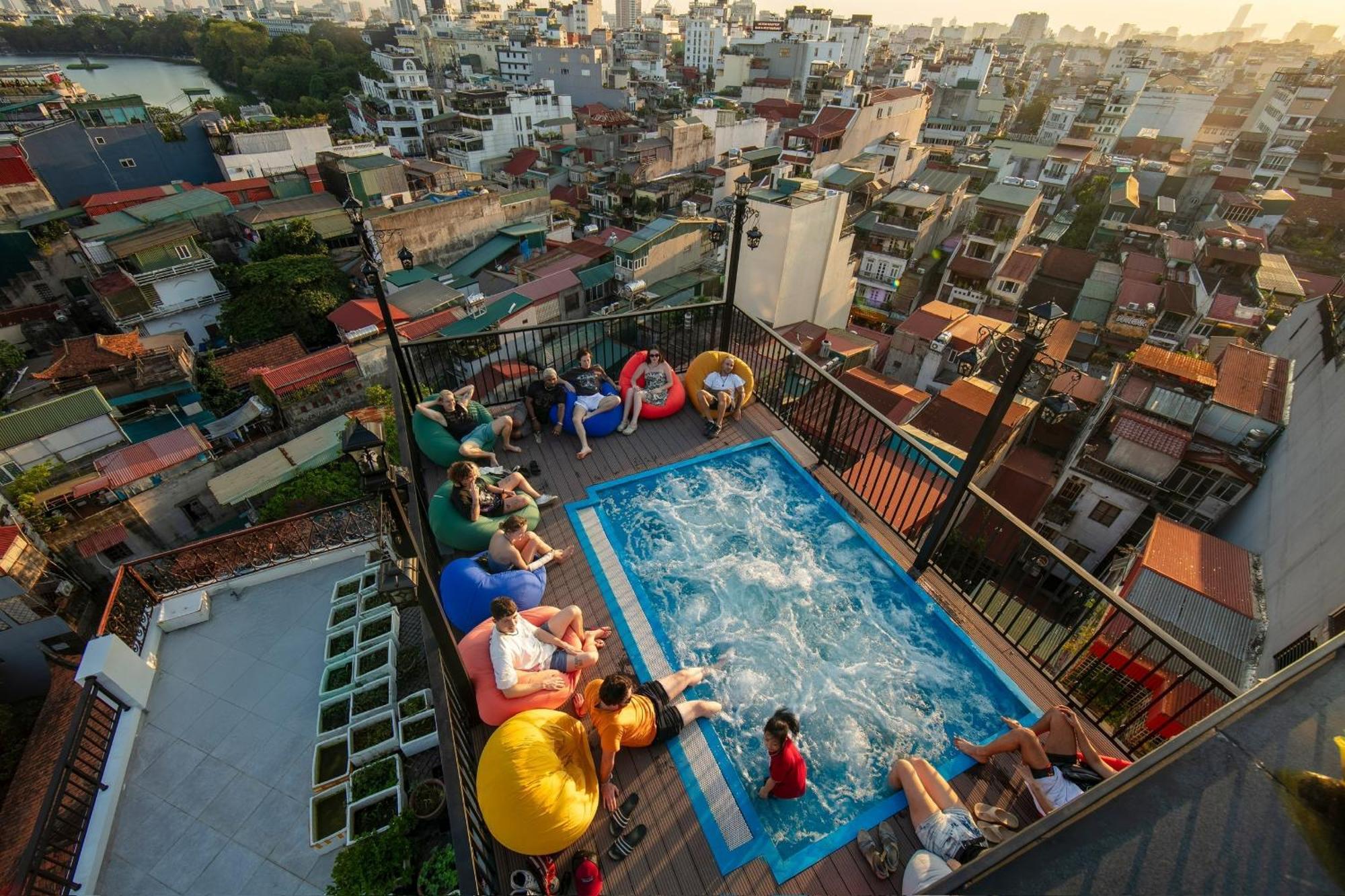 Lakeview Backpackers Hostel & Rooftop Bar Hanoi Luaran gambar