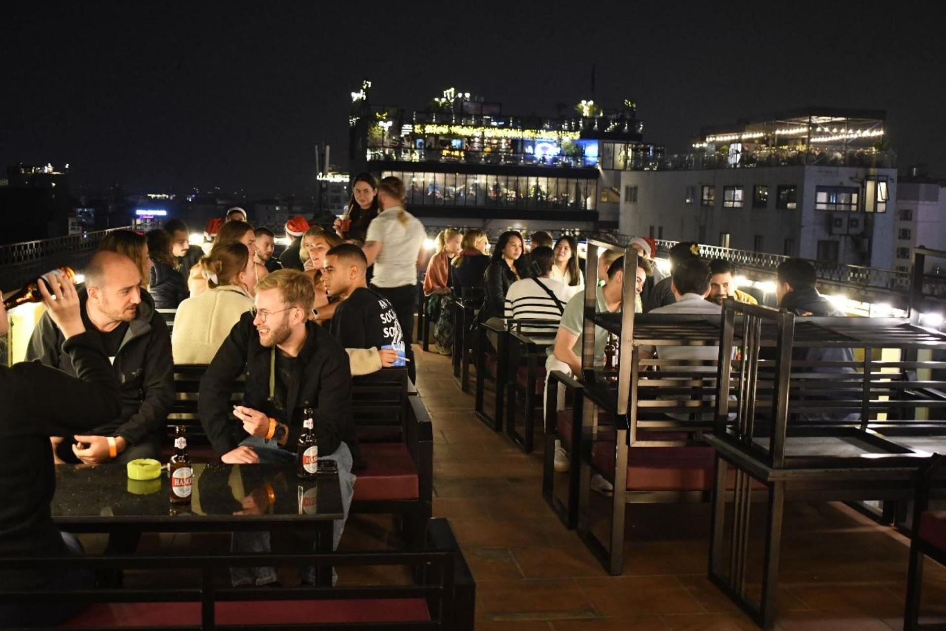 Lakeview Backpackers Hostel & Rooftop Bar Hanoi Luaran gambar