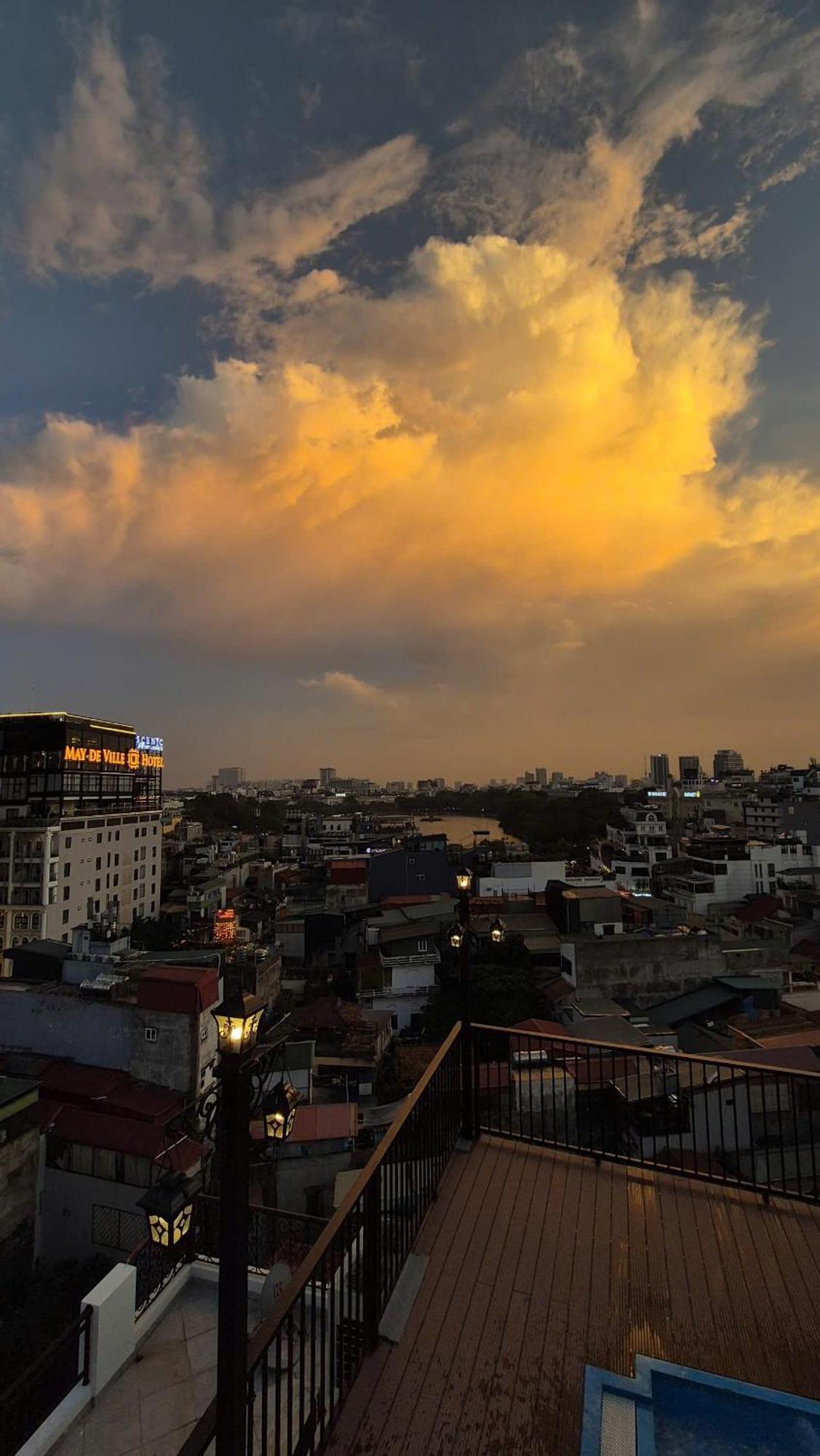 Lakeview Backpackers Hostel & Rooftop Bar Hanoi Luaran gambar